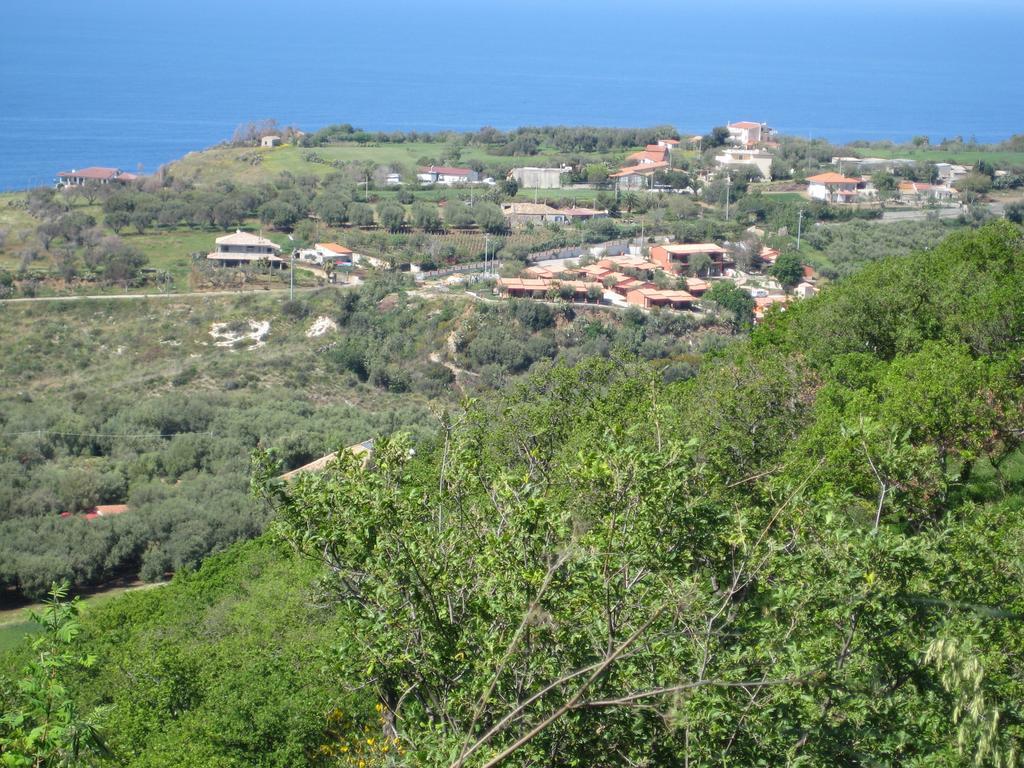 Residenza Mediterranea Zambrone Eksteriør billede